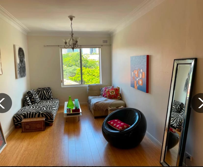 Furnished room in a flatshare