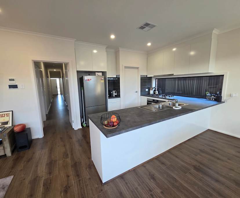 Unfurnished room with own bathroom