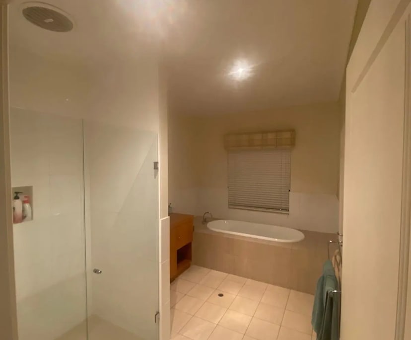 $350, Share-house, 3 bathrooms, Stirling WA 6021