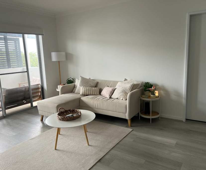 Unfurnished room with own bathroom