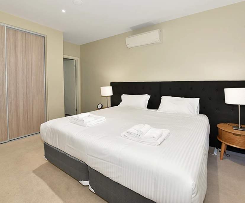 $1,075, Whole-property, 2 bathrooms, West Melbourne VIC 3000