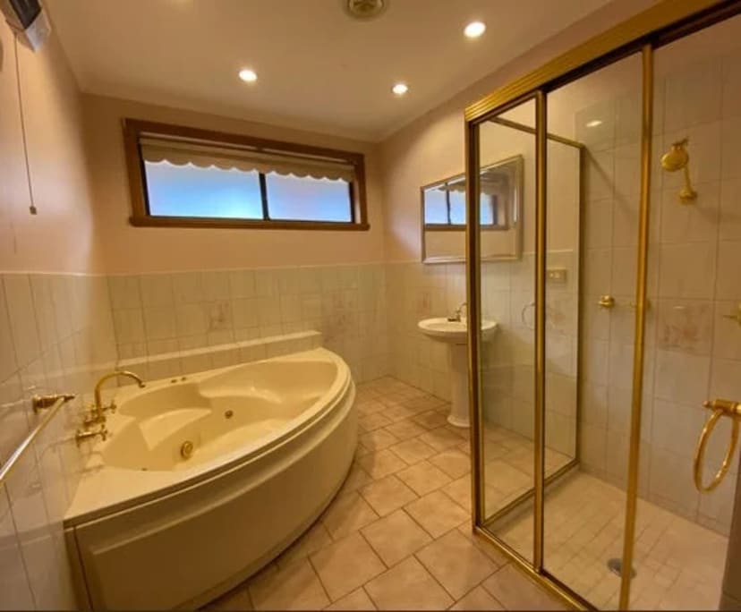 $230, Share-house, 3 bathrooms, Werribee VIC 3030