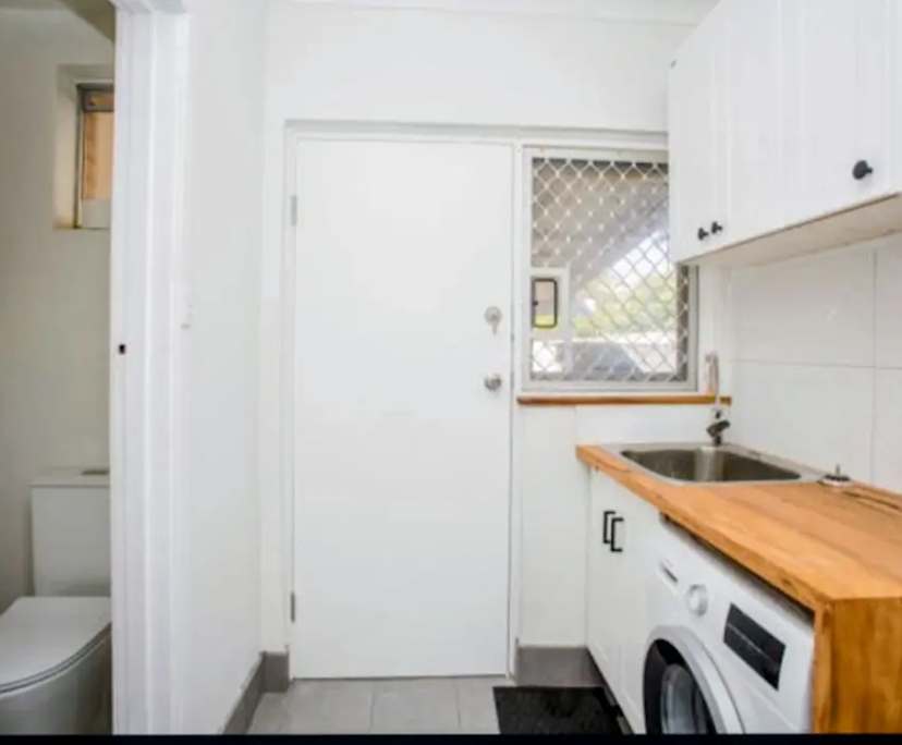 Whole property with 2 rooms for rent