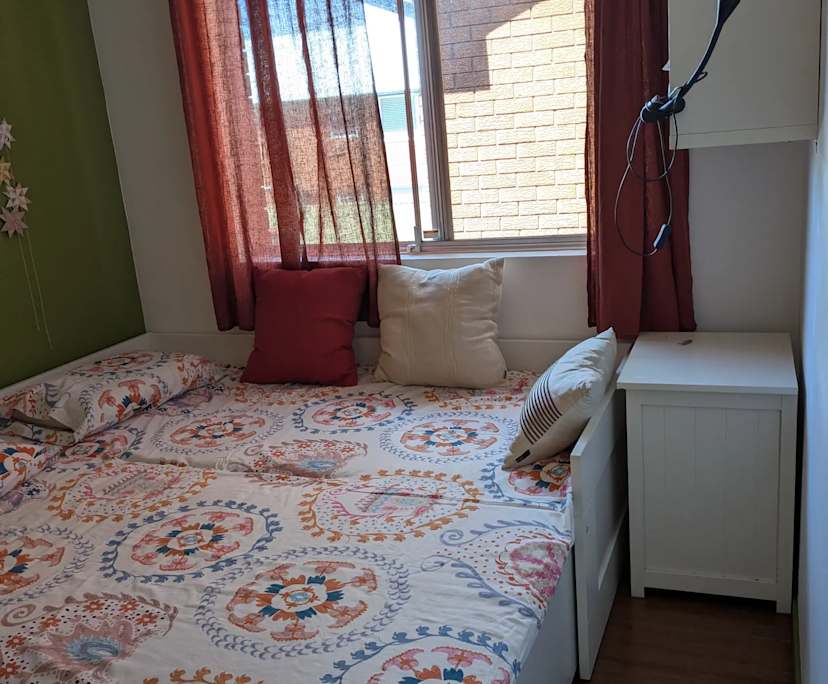Furnished room in a flatshare