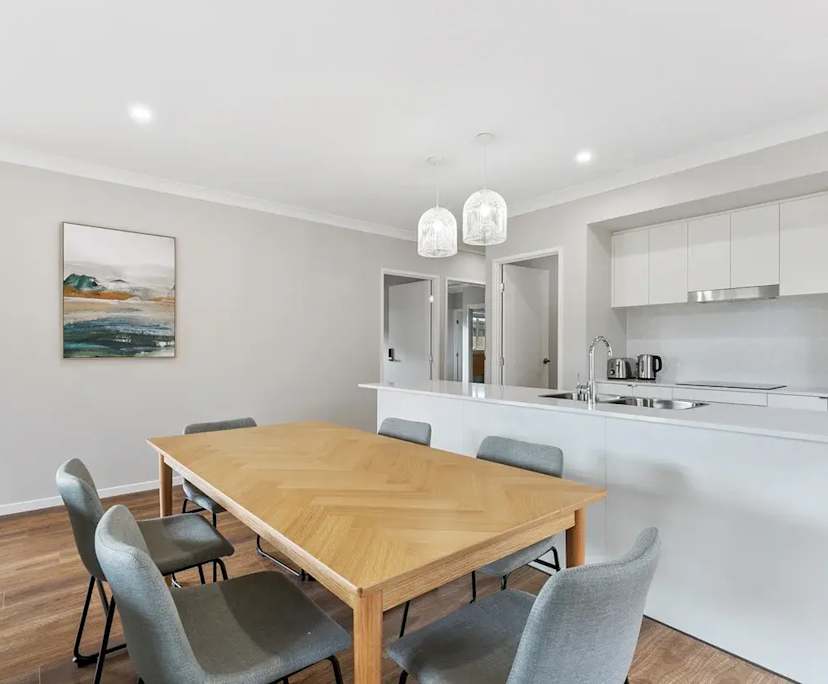 $310, Share-house, 3 bathrooms, Logan Reserve QLD 4133