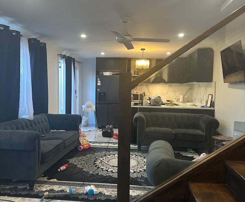 Furnished room with ensuite in a flatshare