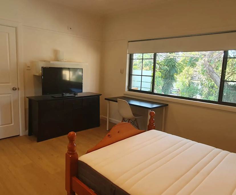 $240, Share-house, 5 bathrooms, Greenacre NSW 2190