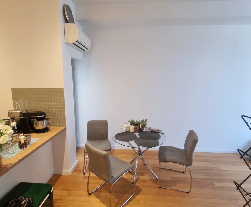 Room for Rent in Port Melbourne, Melbourne 300, F...