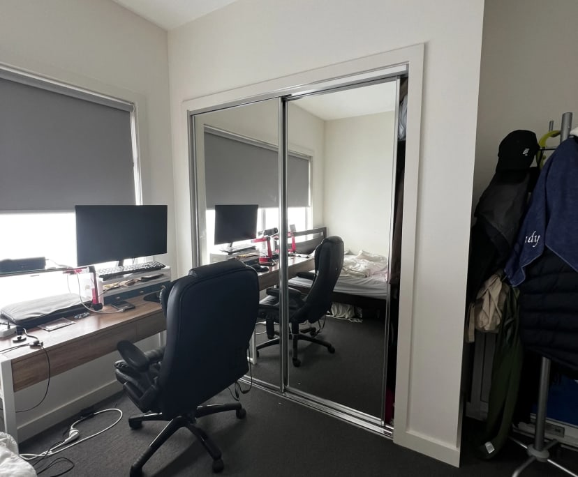 Unfurnished room in a share house