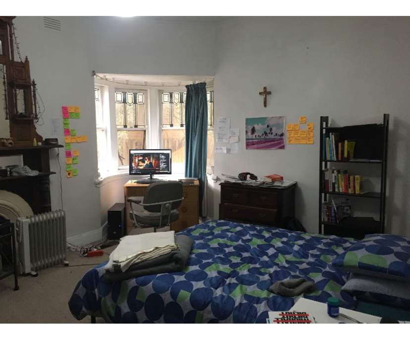 Room in a share house
