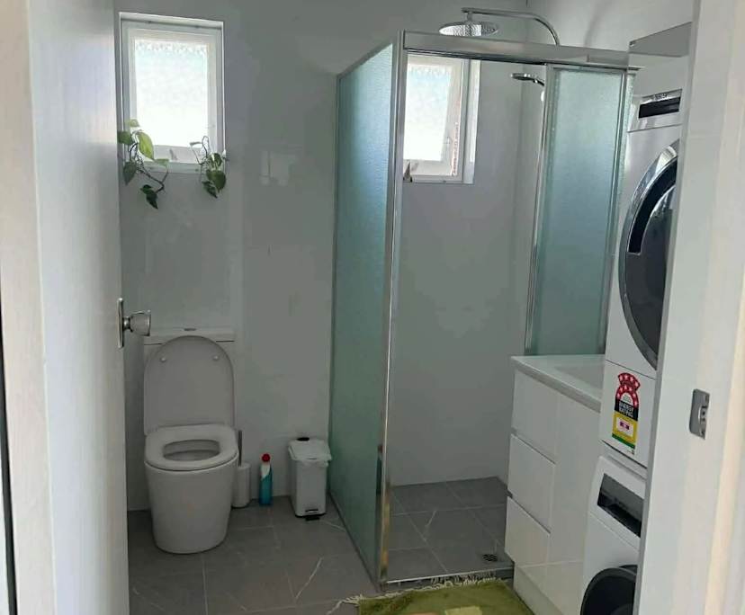 $550, Flatshare, 2 bathrooms, Curl Curl NSW 2096