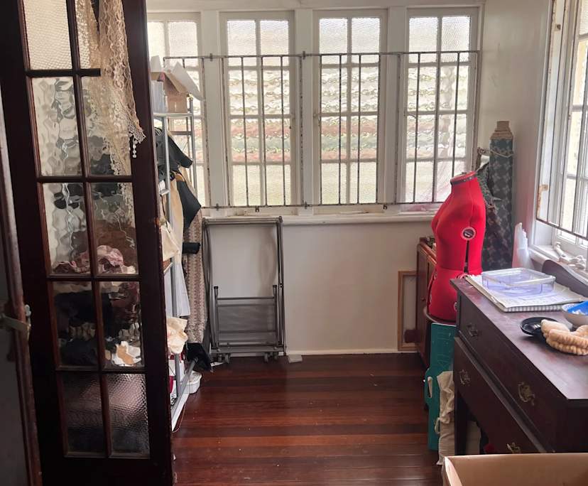 Room in a share house