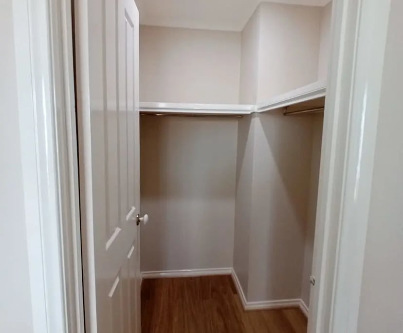 $350, Share-house, 3 bathrooms, Mill Park VIC 3082