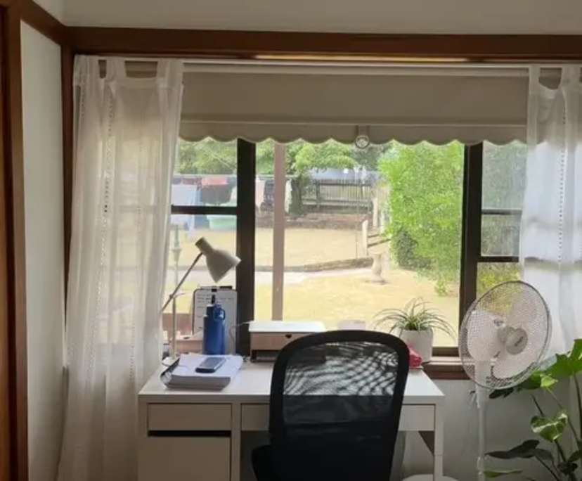 Room in a share house