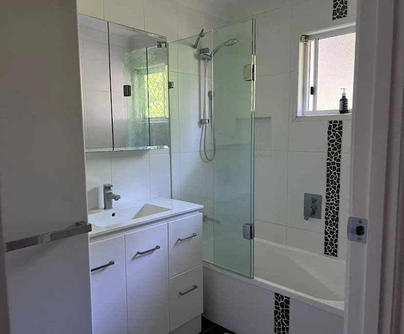 $250, Share-house, 3 bathrooms, Bundamba QLD 4304