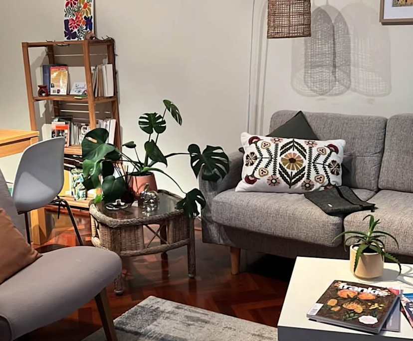 Furnished room in a flatshare