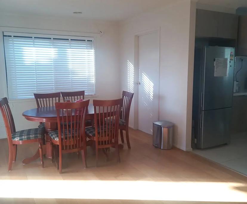 $270, Share-house, 3 bathrooms, Warragul VIC 3820