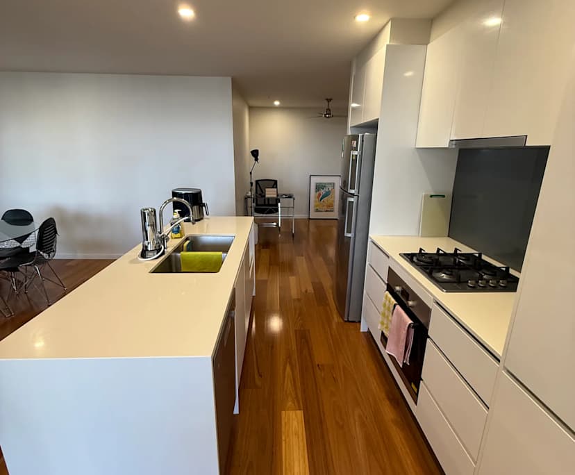 $450, Flatshare, 2 bathrooms, Toowong QLD 4066