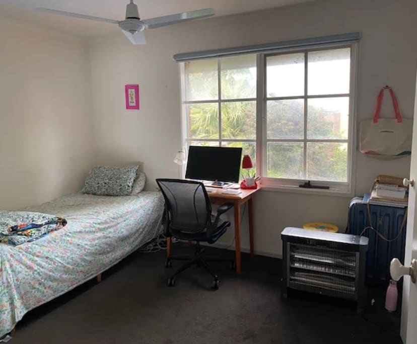 Furnished room in a share house