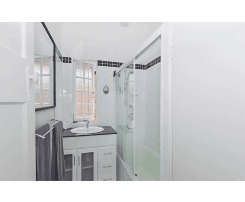 Room for Rent in Greenslopes, Brisbane 220, Flexi...