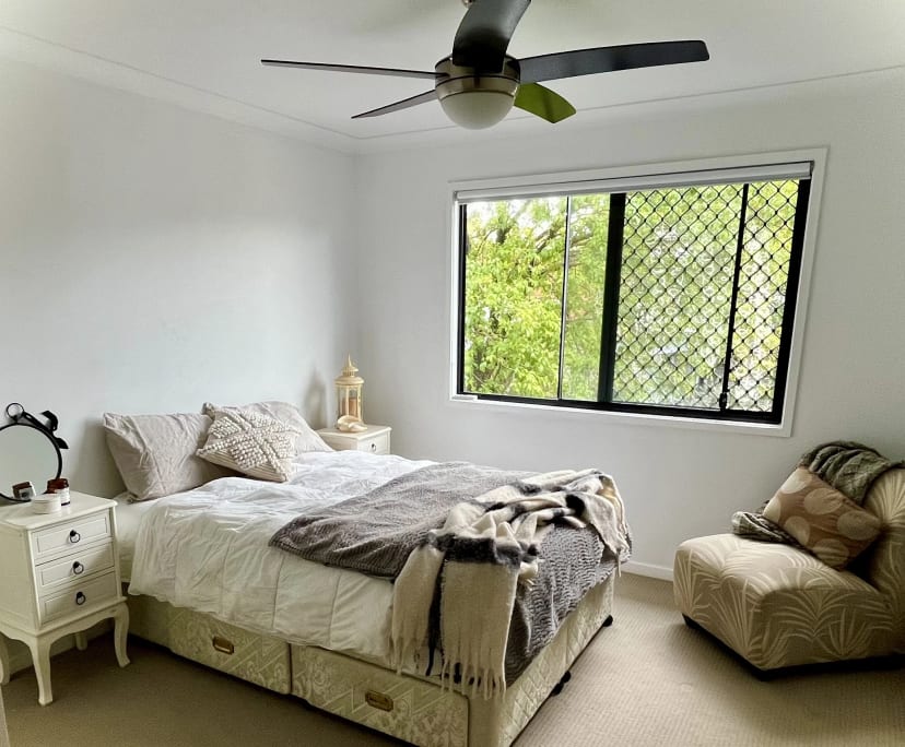 Furnished room in a share house