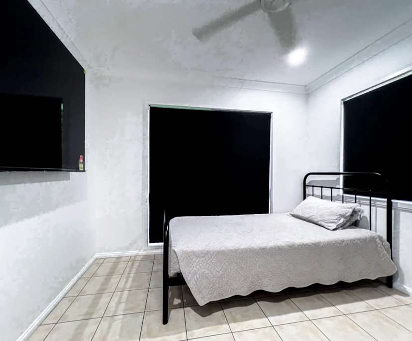 Furnished room in a share house