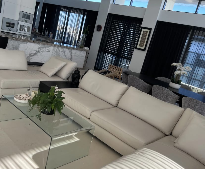 $550, Share-house, 3 bathrooms, Paradise Point QLD 4216