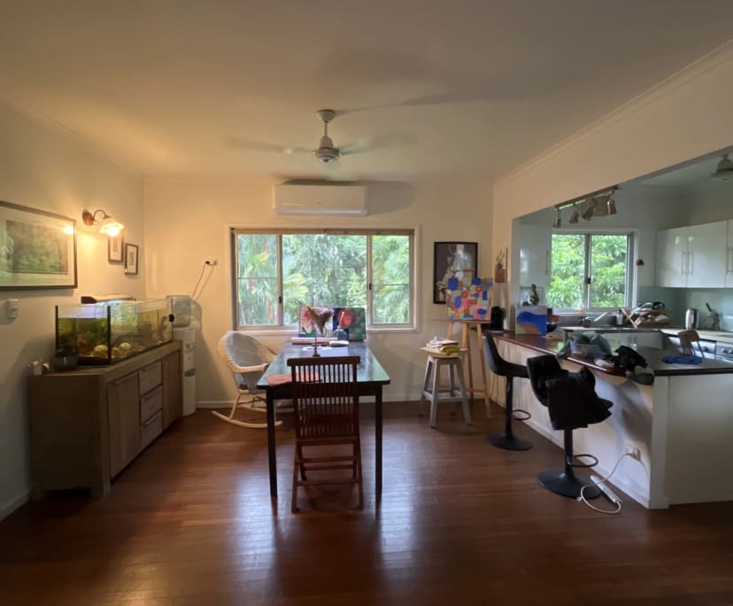 Room in a share house