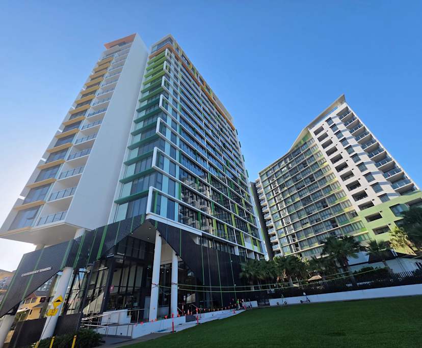 Furnished room with ensuite in a flatshare