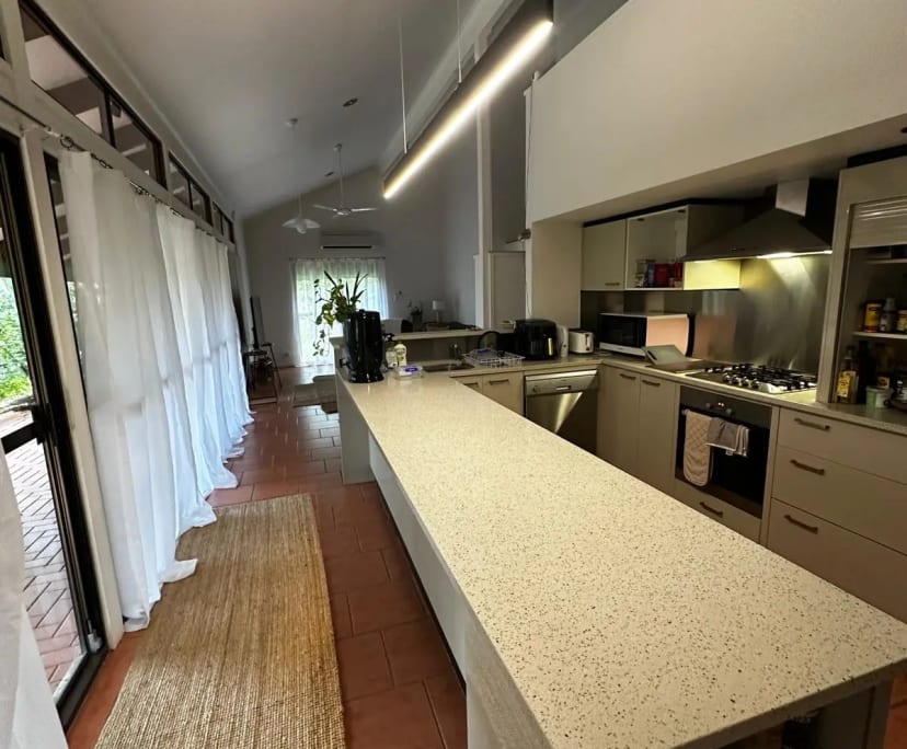 $390, Share-house, 3 bathrooms, Cannonvale QLD 4802