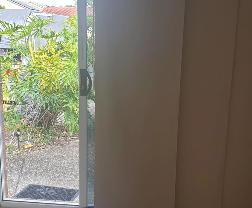 $400, Share-house, 3 bathrooms, Labrador QLD 4215