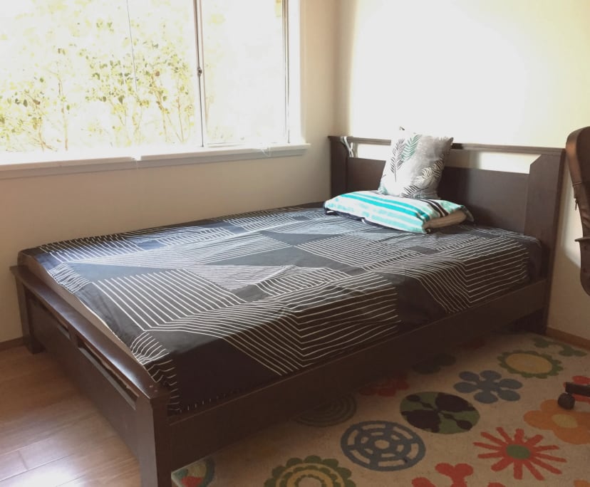 Furnished room in a share house