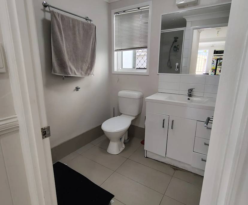 $208, Share-house, 4 bathrooms, Greenslopes QLD 4120