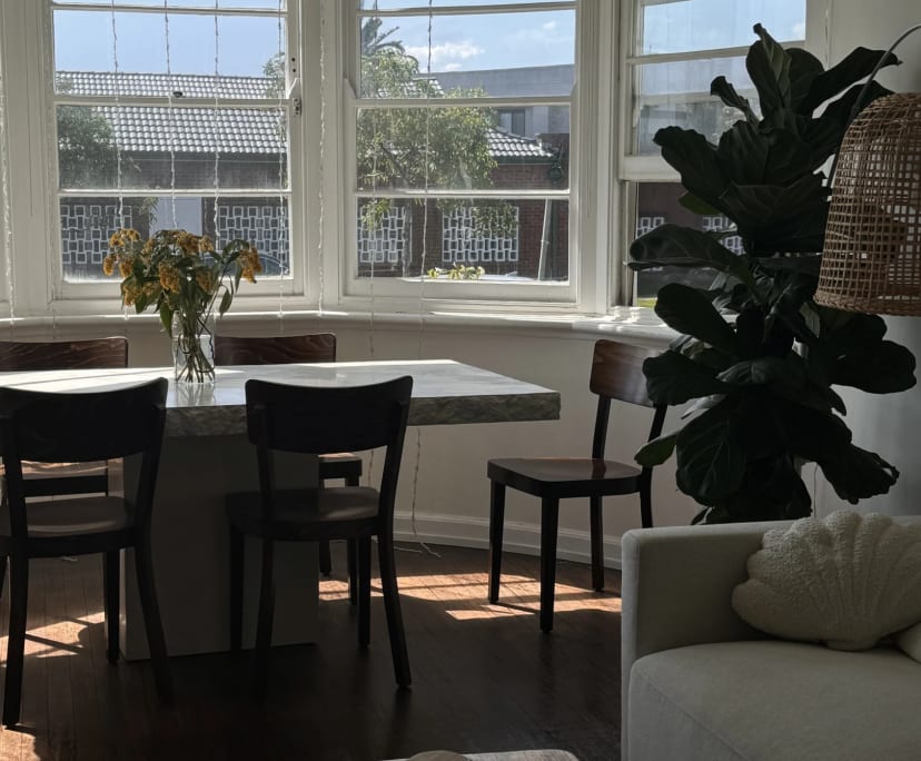 Furnished room in a flatshare