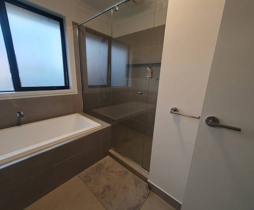 $250, Share-house, 4 bathrooms, Donnybrook VIC 3064