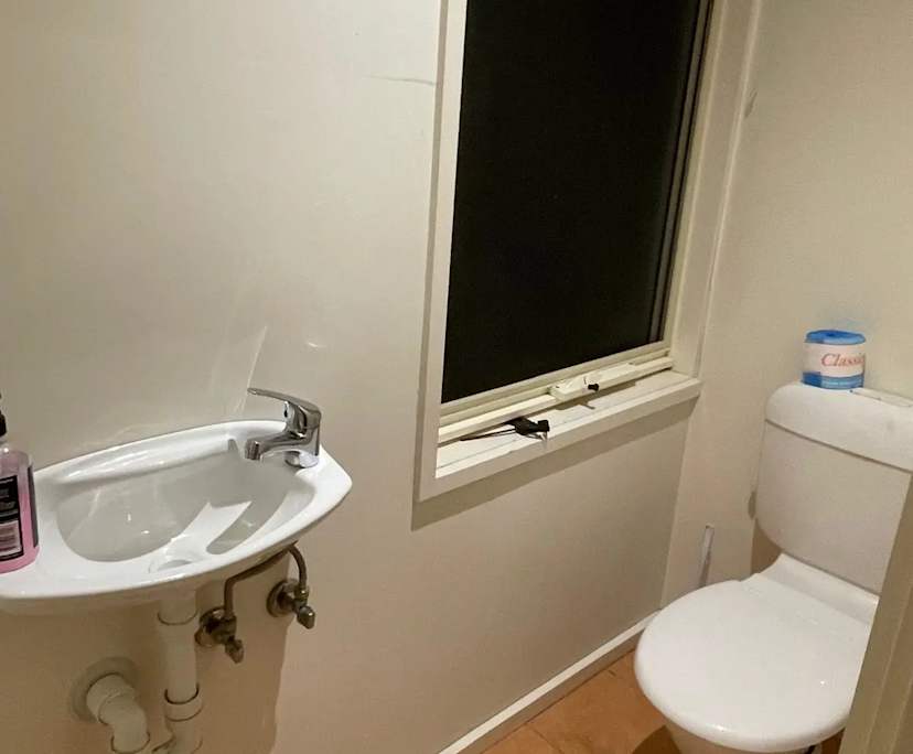 $220, Student-accommodation, 3 bathrooms, Dandenong VIC 3175