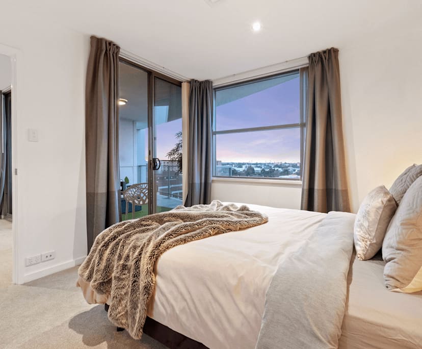 $800, Whole-property, 2 bathrooms, East Perth WA 6004