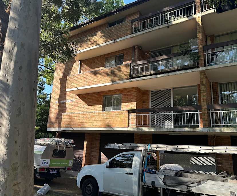 Whole property with 2 rooms for rent