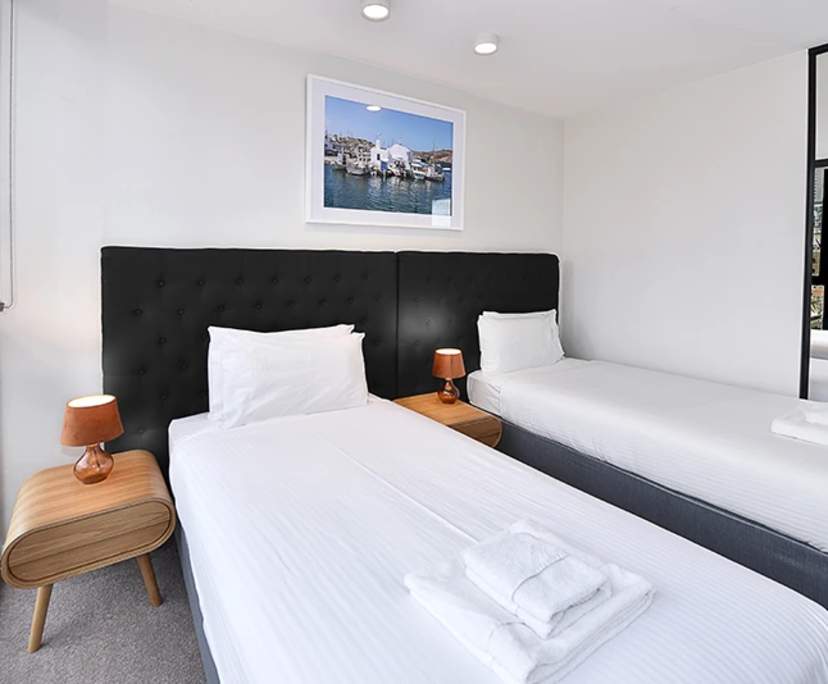 $970, Whole-property, 2 bathrooms, Melbourne VIC 3000