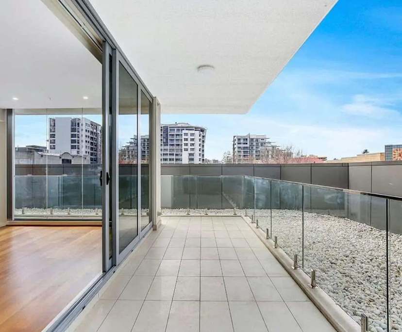 Unfurnished room in a flatshare
