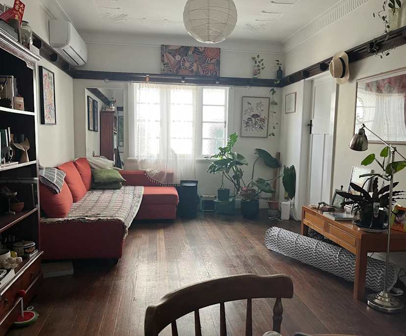 Furnished room in a flatshare