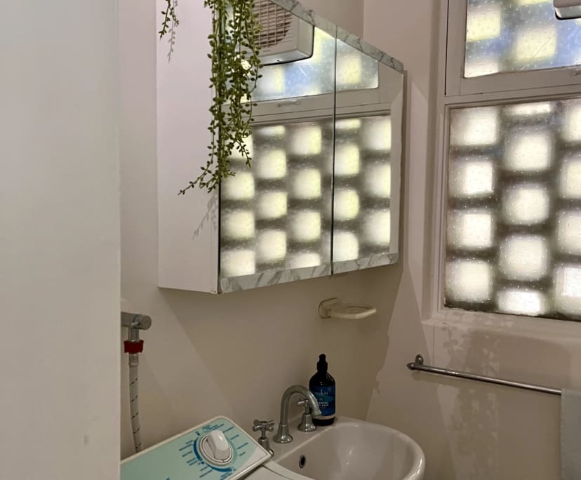 $390, Flatshare, 2 bathrooms, South Yarra VIC 3141