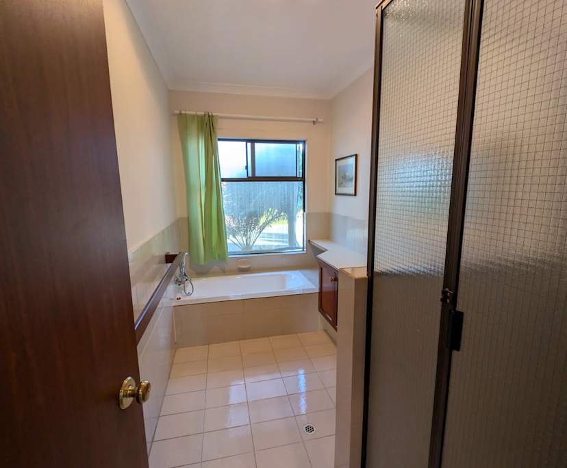 Room in a share house