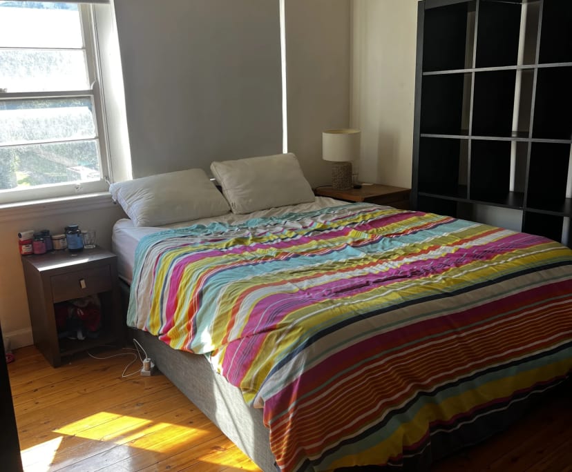 Furnished room in a flatshare