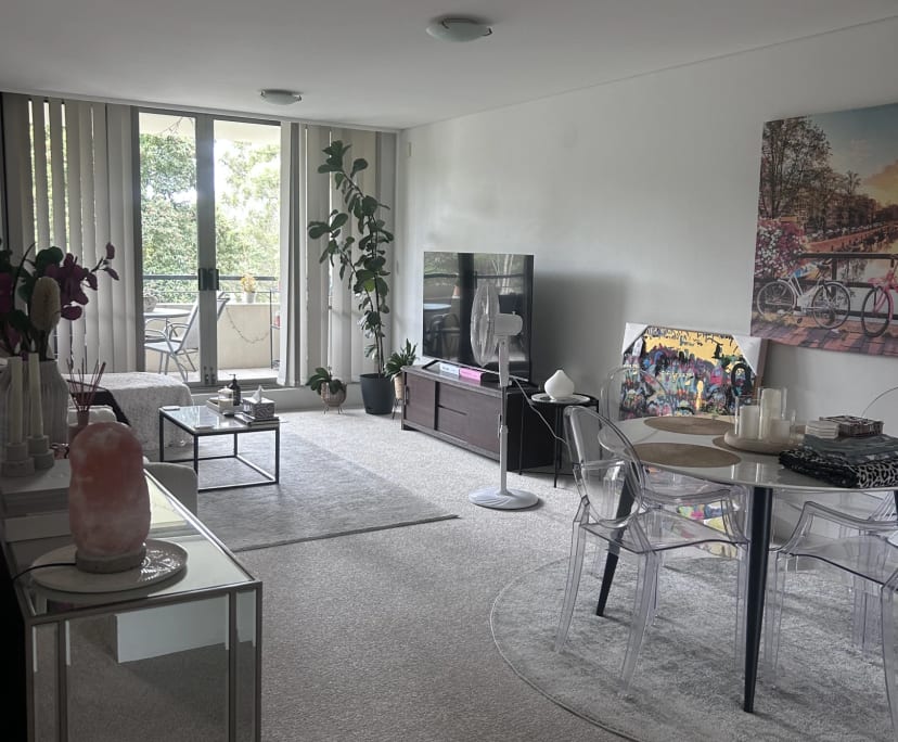 Unfurnished room with own bathroom
