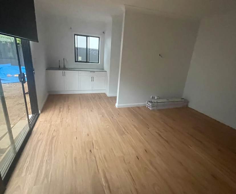 Unfurnished room with own bathroom