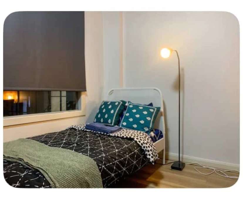 Furnished room in a flatshare