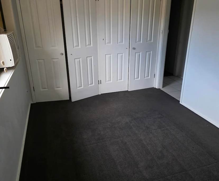 Unfurnished room in a share house