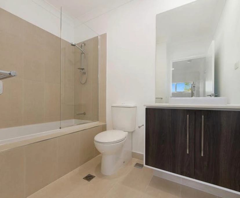 $300, Share-house, 4 bathrooms, Mudgeeraba QLD 4213