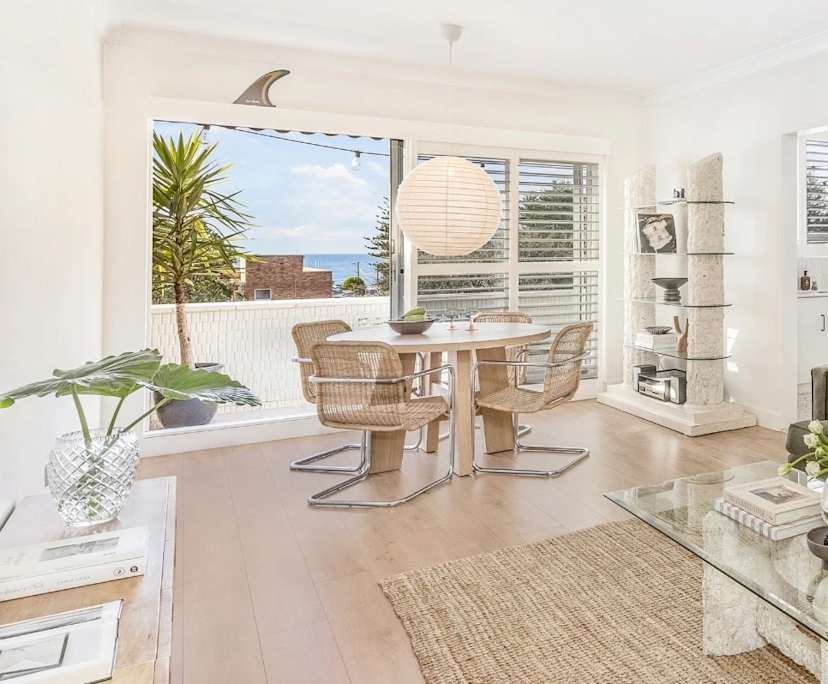 Unfurnished room in a flatshare